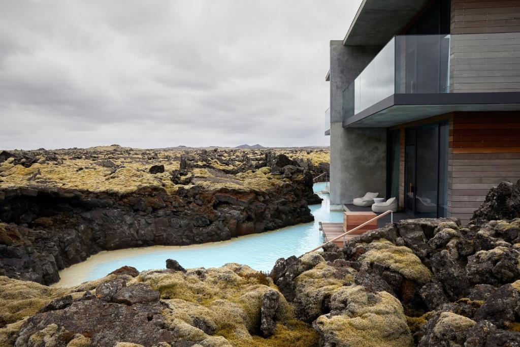 Extravagant Vacation Destinations The Retreat At Blue Lagoon Iceland Exterior