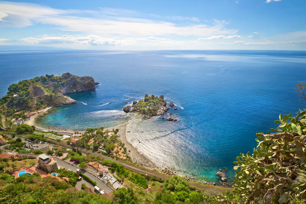 20210526170151 Sikiley Taormina Isola Bella Shutterstock 1