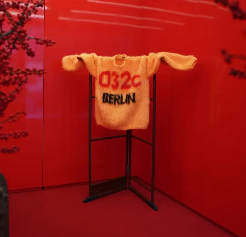 032c Hvað Er Þetta Merki Og Af Hverju Vekur Það Svo Mikla Athygli