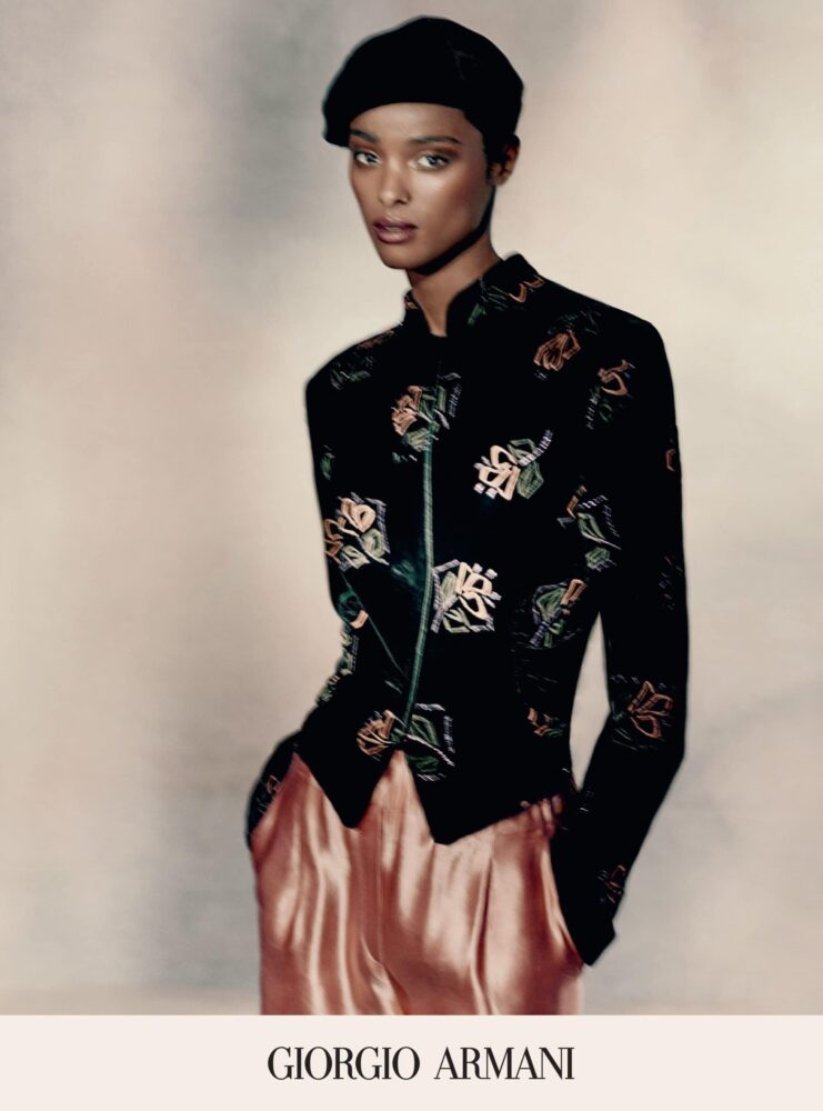 Armano Merkjad Kvennjakka