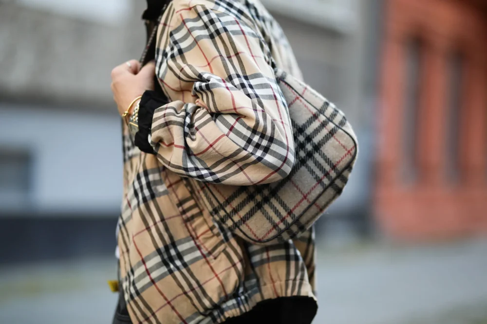 Stutt saga Burberry