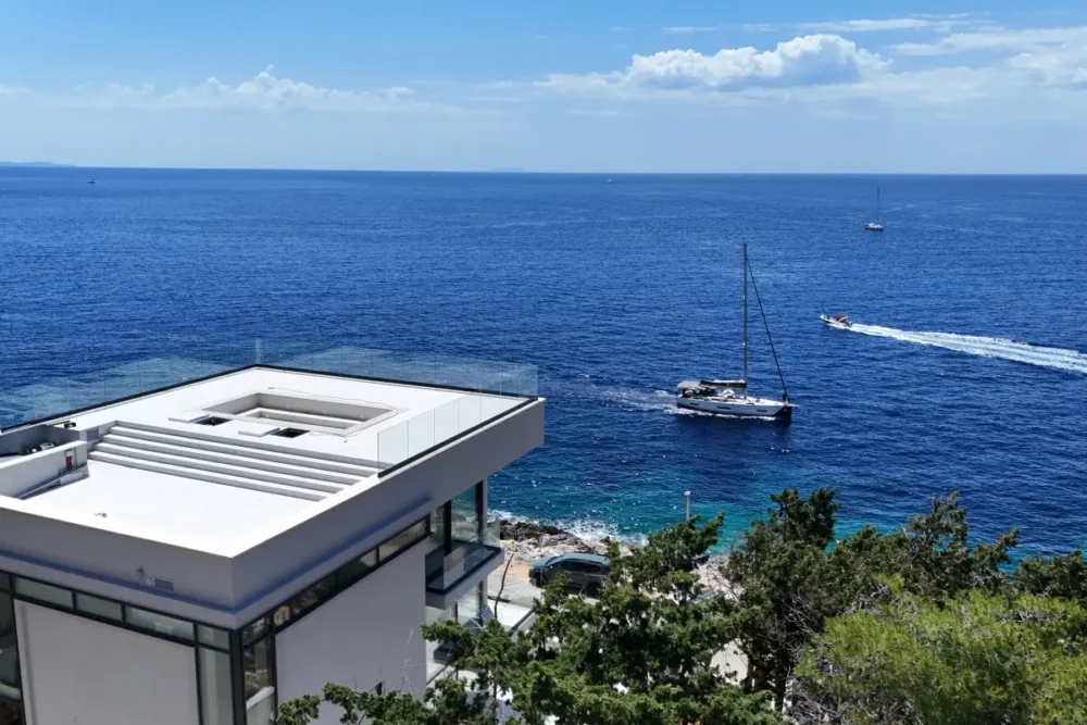 Hvar Nieruchomosci Premium